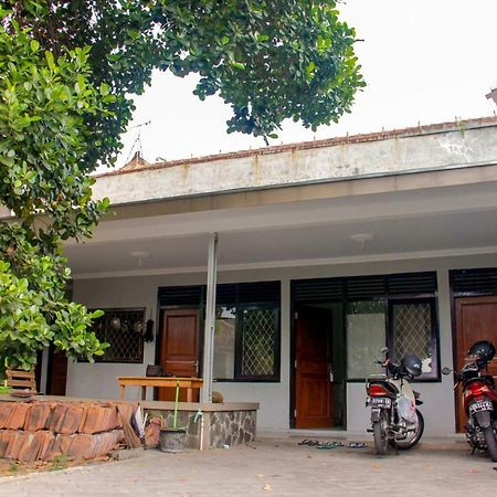 Srikaloka 12 Kostel - For Female And Couple Apartment Yogyakarta Exterior foto