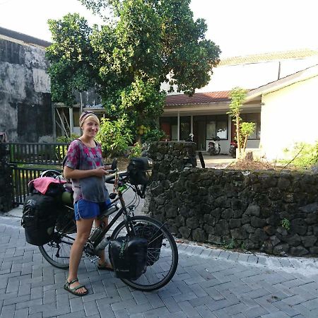 Srikaloka 12 Kostel - For Female And Couple Apartment Yogyakarta Exterior foto